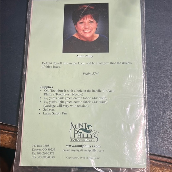 Oval Rug Kit - Blue - Picture 2 of 2